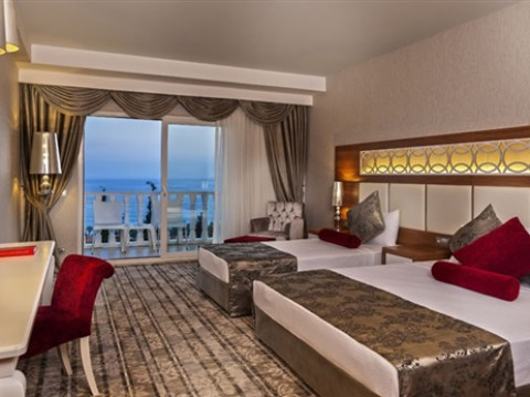 JUSTINIANO DELUXE RESORT