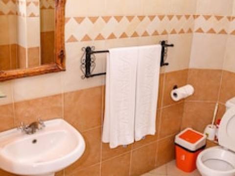 KAHAMA HOTEL MOMBASA