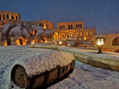 Kalsedon Cave Suites