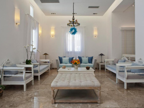 Kamari Hotel
