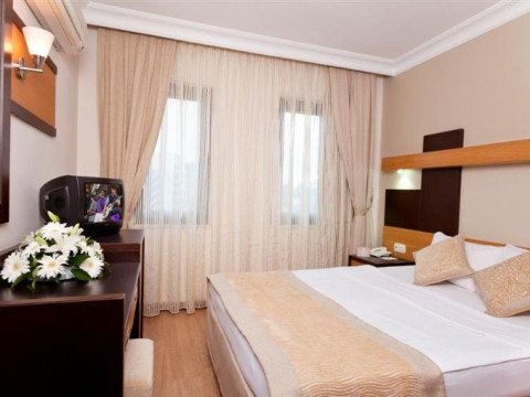 KANDELOR HOTEL