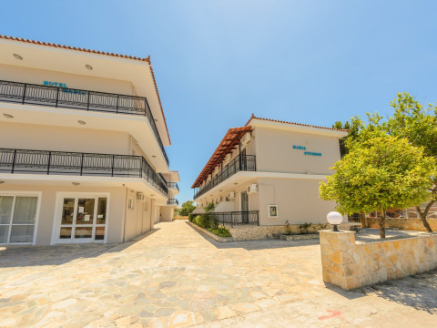 Karras Livin Zakynthos