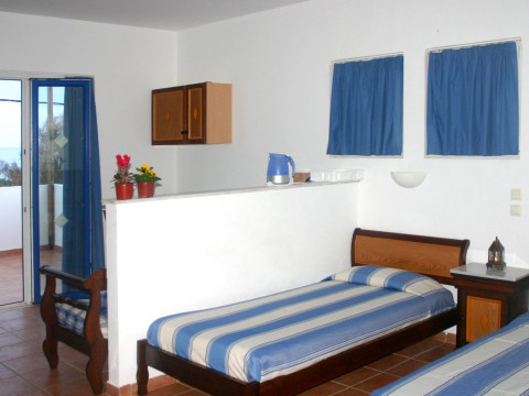 Katikies Studios & Apartments