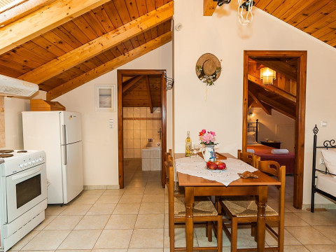 KAVOS PSAROU STUDIOS & APARTMENTS