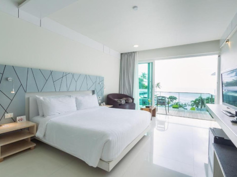KC Beach Club & Pool Villas