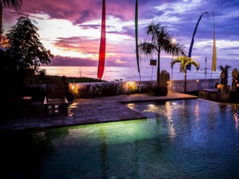 Kelapa Lovina Beach Villa
