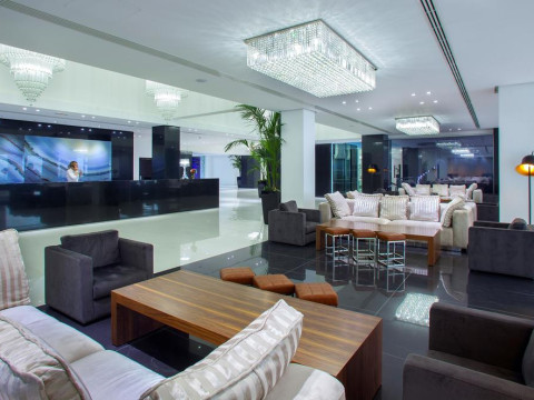 King Evelthon Beach Hotel & Resort 