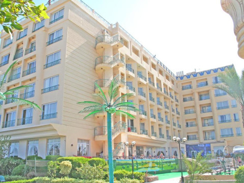 KING TUT AQUA PARK BEACH