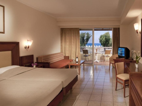 Kipriotis Maris Suites