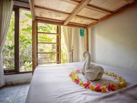 Kirana Homestay - Breeze Bungalow