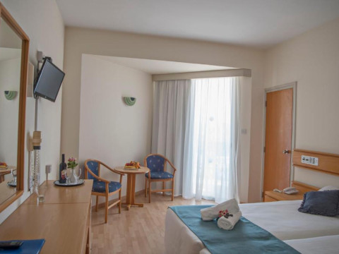 Kissos Hotel