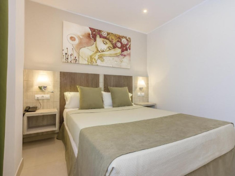 KLAYMAN DIAMOND APARTHOTEL