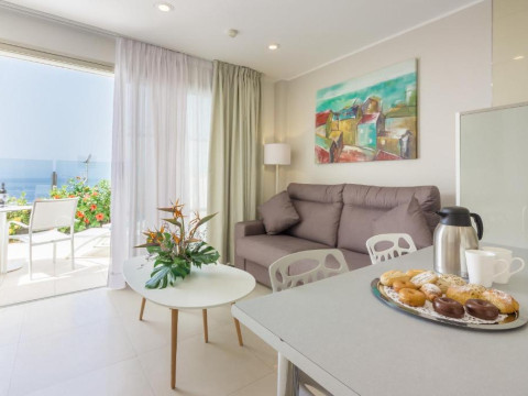 KLAYMAN Diamond Aparthotel