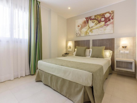 KLAYMAN DIAMOND APARTHOTEL