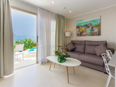 KLAYMAN Diamond Aparthotel