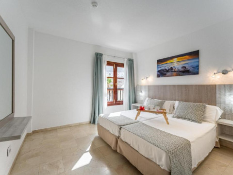 Klayman Olivina Aparthotel