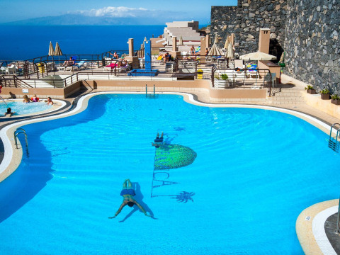 KN PANORAMICA HEIGHTS APART-HOTEL