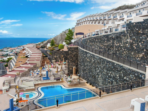 KN PANORAMICA HEIGHTS APART-HOTEL