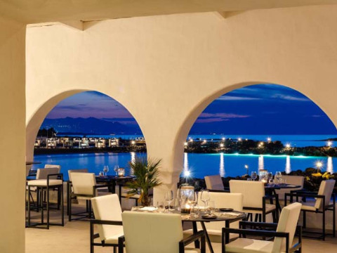 KNOSSOS BEACH BUNGALOWS & SUITES