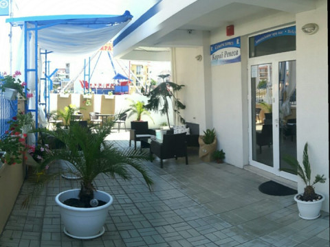 Korab Renesa Family hotel 