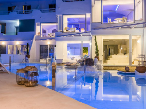 Kouros Home