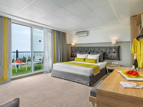 KRIOPIGI HOTEL