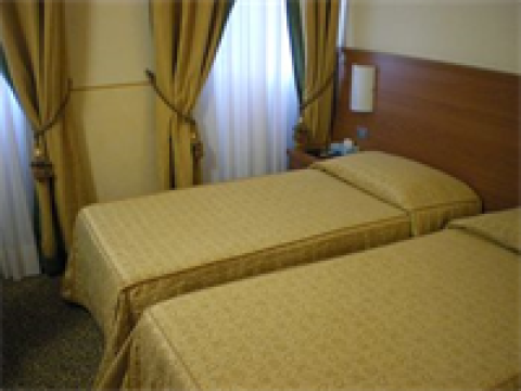HOTEL KRISTALL