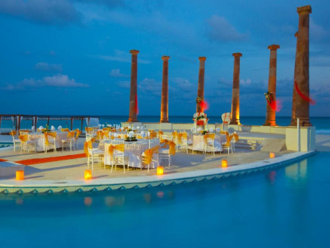 Krystal Resort Cancun