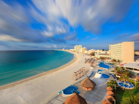 Krystal Resort Cancun