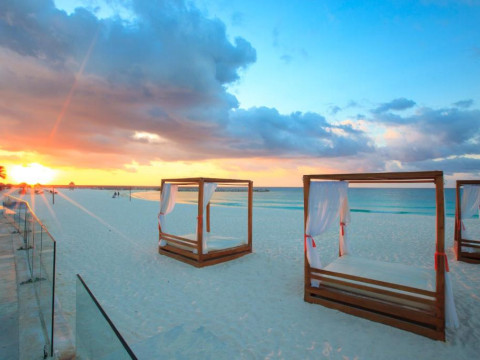 Krystal Resort Cancun