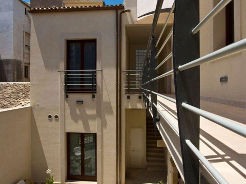 Kyanos Residence
