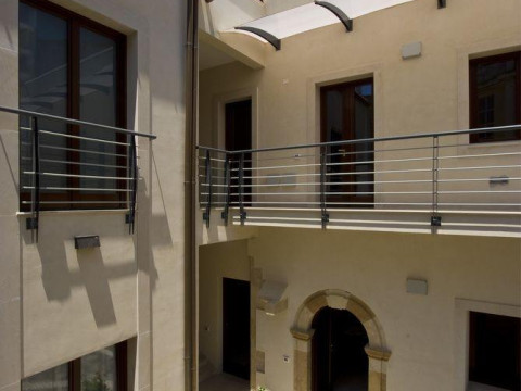 Kyanos Residence