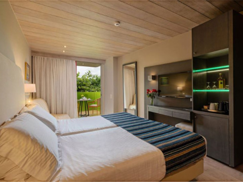 KYMA SUITES BEACH