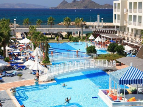 Roma Beach Resort & Spa