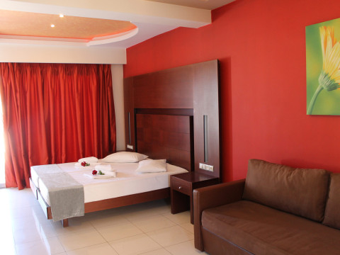 La Carreta Hotel