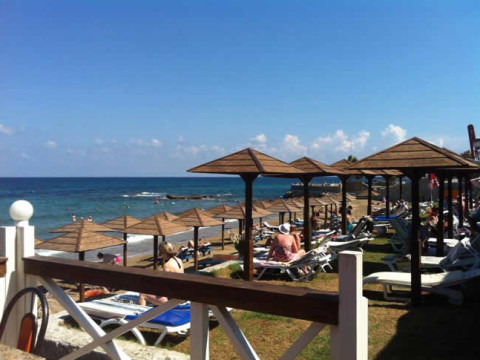 LA HOTEL AND RESORT