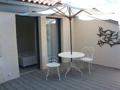 LA MAISON ODEIA