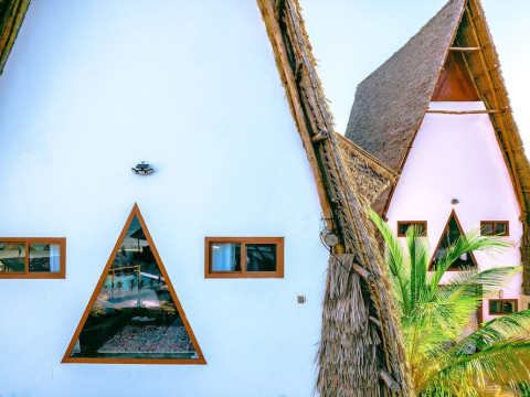 LA PERLA BEACH RESORT