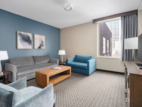 LA QUINTA INN & SUITES BY WYNDHAM CHICAGO DOWNTOWN