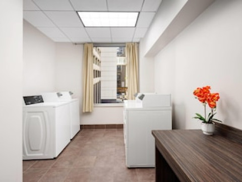LA QUINTA INN & SUITES BY WYNDHAM CHICAGO DOWNTOWN