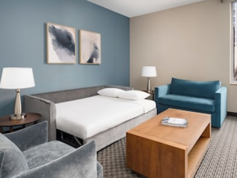LA QUINTA INN & SUITES BY WYNDHAM CHICAGO DOWNTOWN
