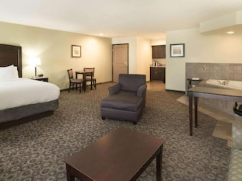 LA QUINTA INN & SUITES BY WYNDHAM LAS VEGAS AIRPORT SOUTH