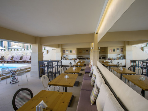 LA STELLA SUITES