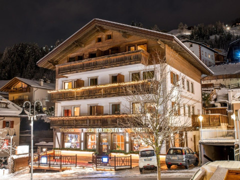 La Tambra B&B Residence - Central With Restaurant