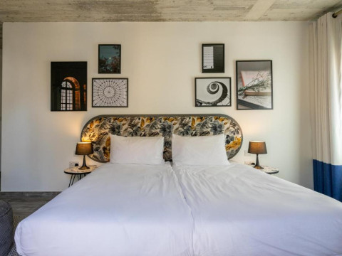 Lady Todd Hotel