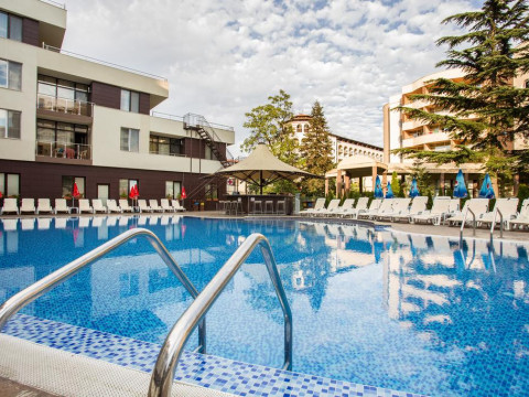 LAGUNA PARK & AQUACLUB