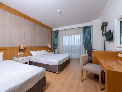 LRS LAKE  RIVER SIDE HOTEL SPA
