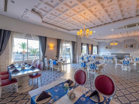 LRS LAKE  RIVER SIDE HOTEL SPA