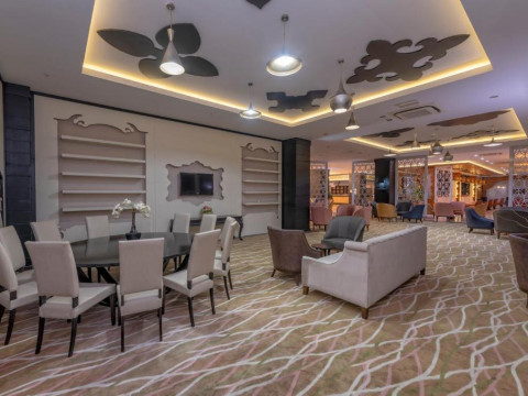 LRS LAKE  RIVER SIDE HOTEL SPA
