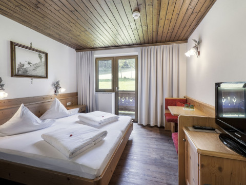 LANDHAUS AGER